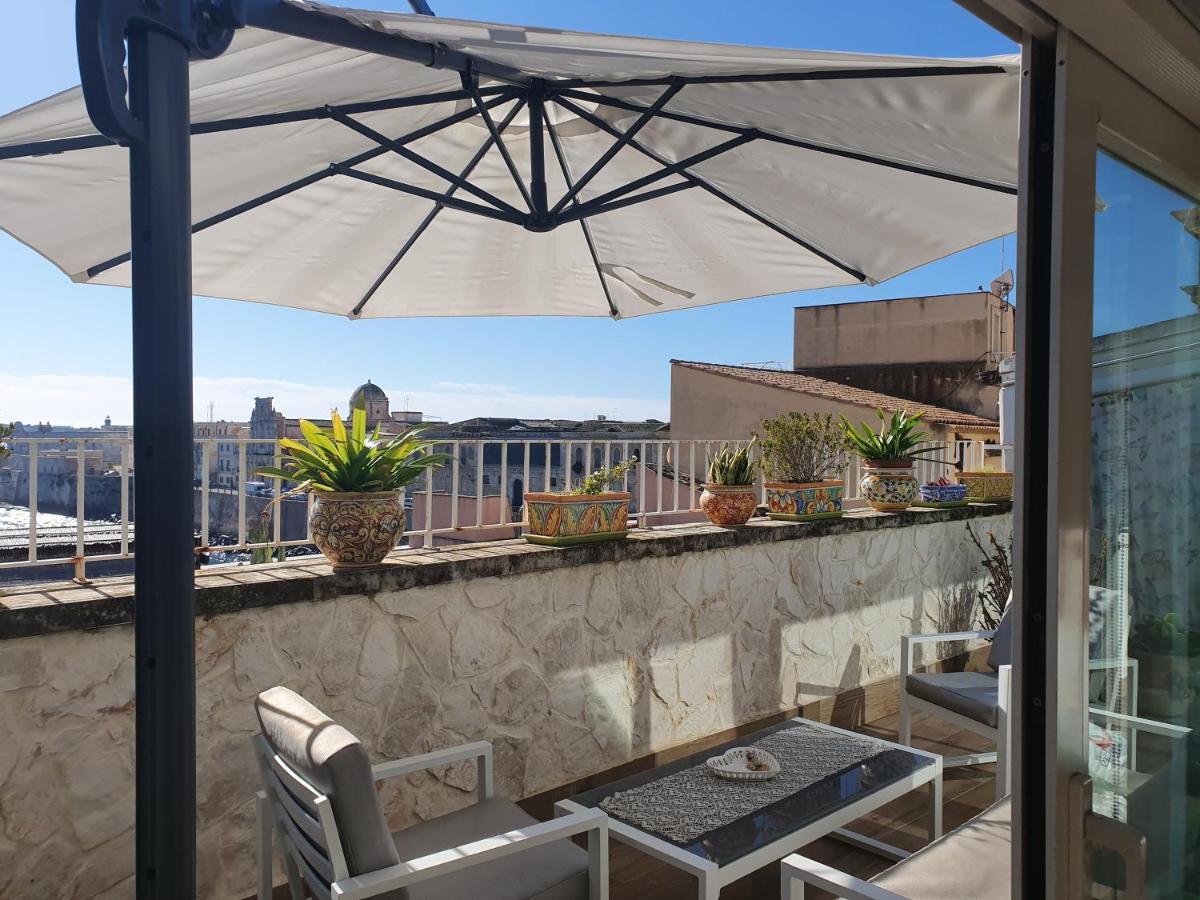 Palazzo Giufa Apartment Сиракуза Екстериор снимка