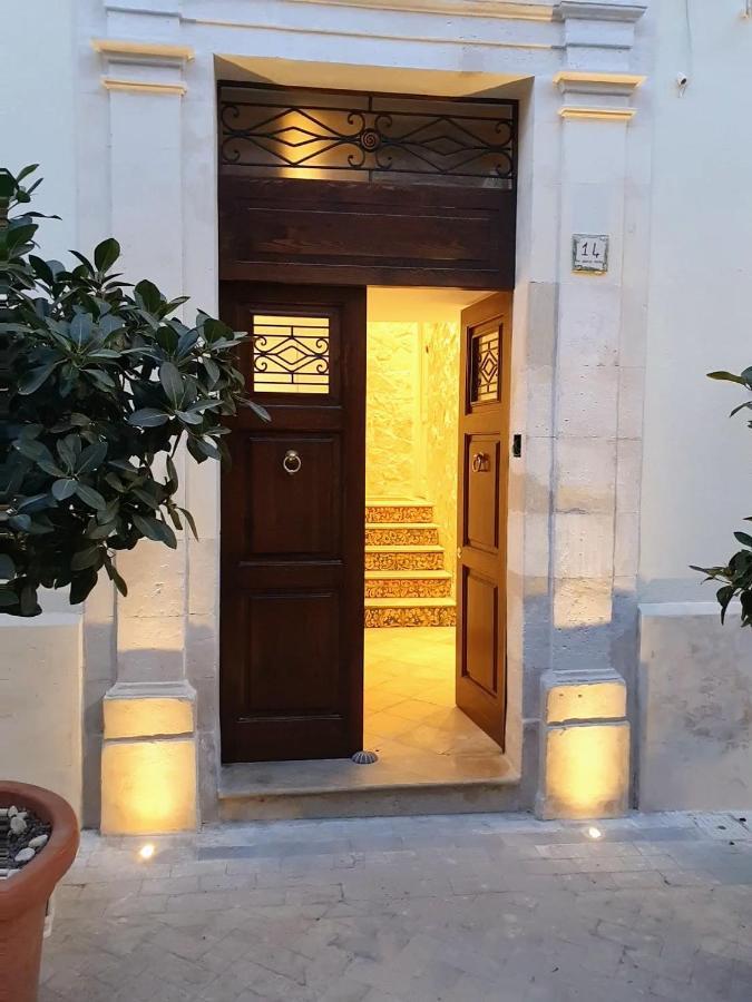 Palazzo Giufa Apartment Сиракуза Екстериор снимка