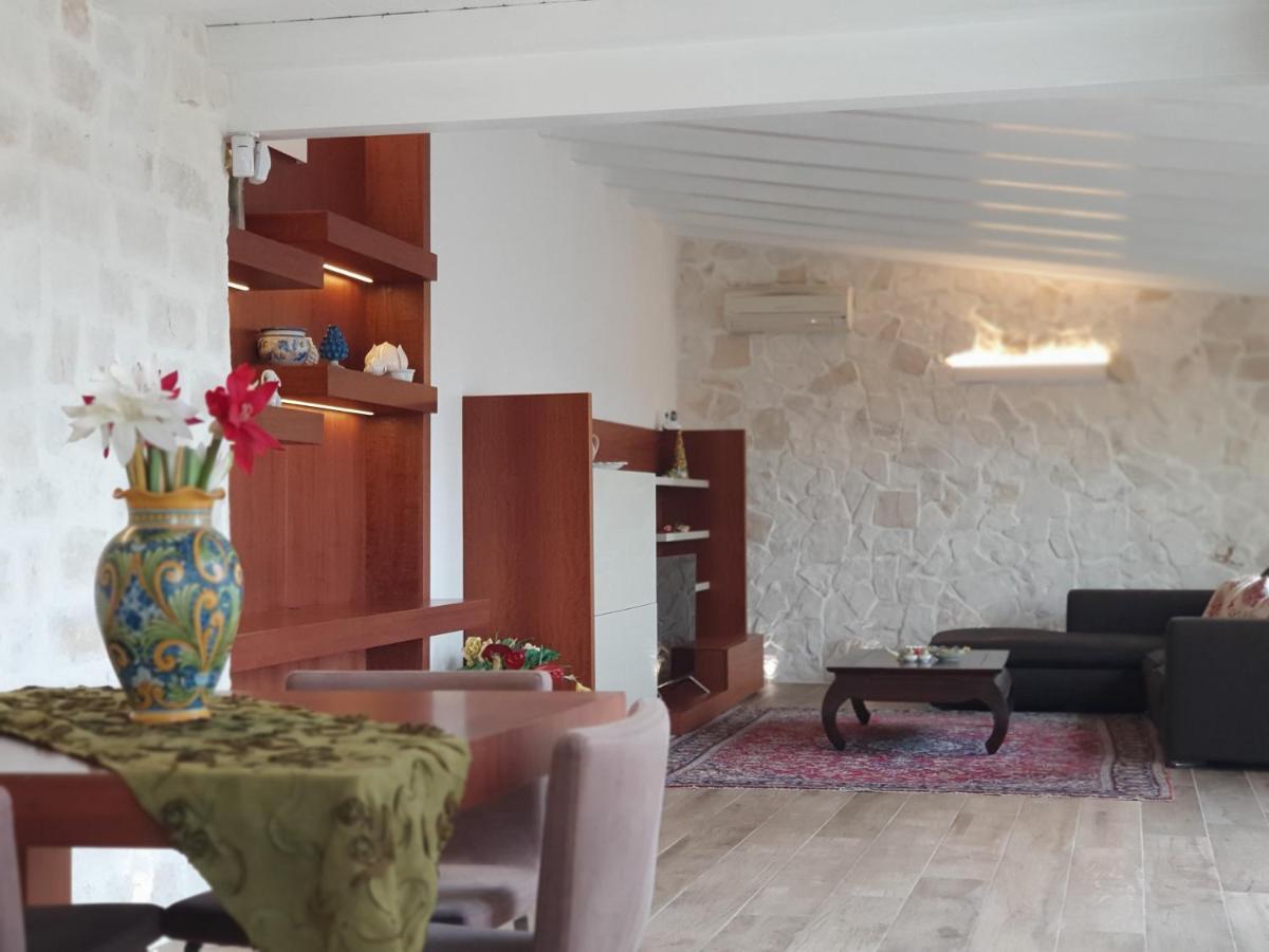 Palazzo Giufa Apartment Сиракуза Екстериор снимка