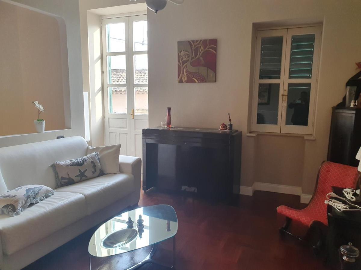 Palazzo Giufa Apartment Сиракуза Екстериор снимка